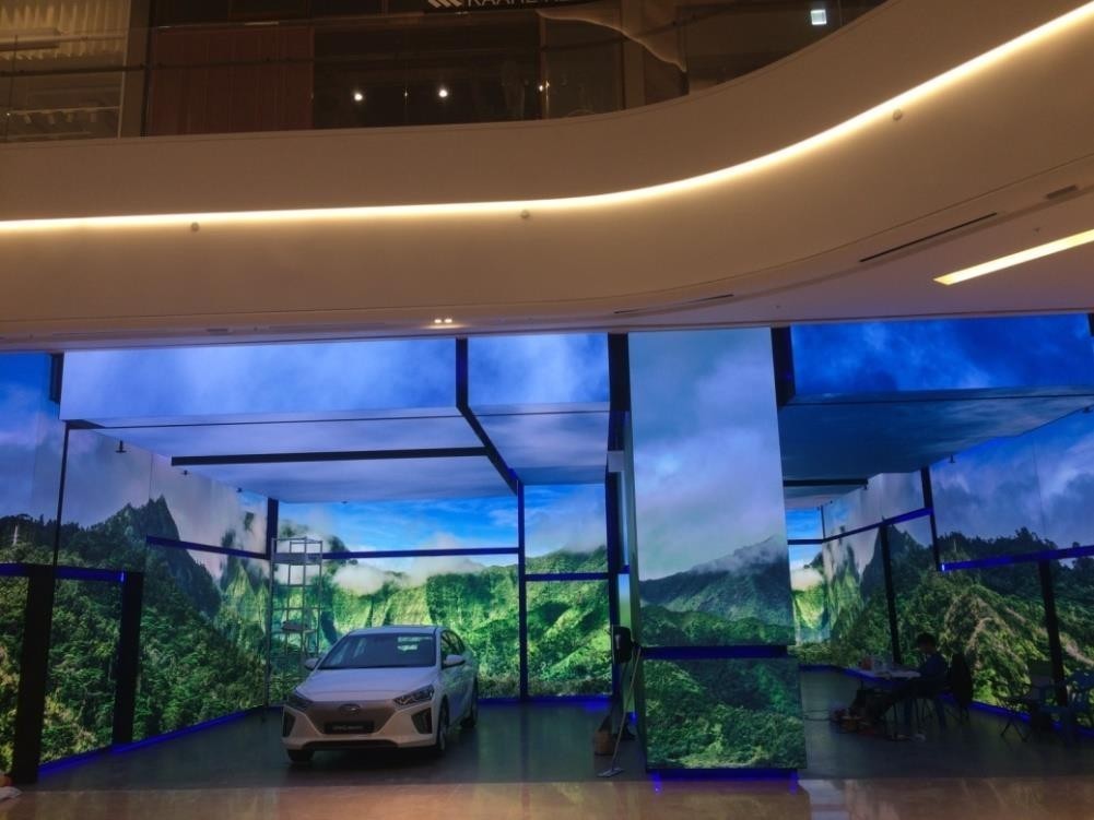 M&agrave;n H&igrave;nh Treo Tường